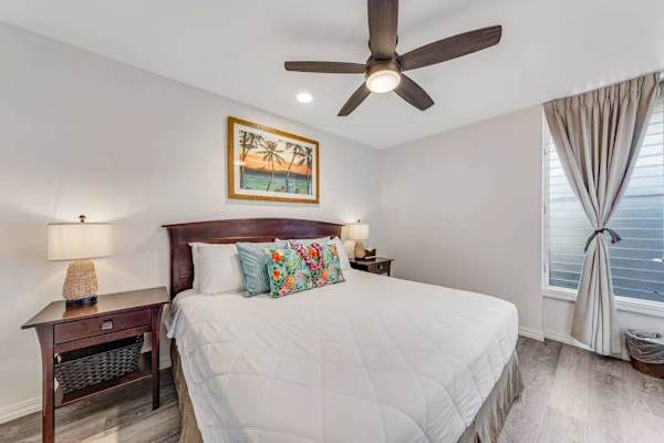 Comfortable second bedroom for family or friends