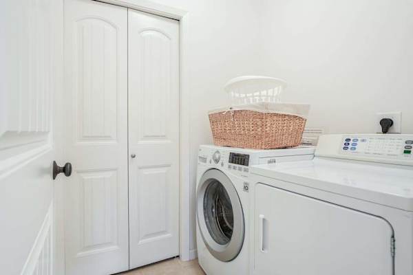 In-home washer and dryer let you pack light and enjoy the convenience of doing laundry during your stay.