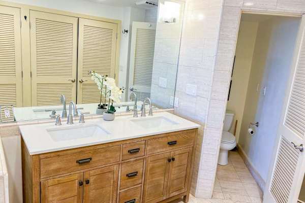 Comfortable bathroom with everything needed during your stay