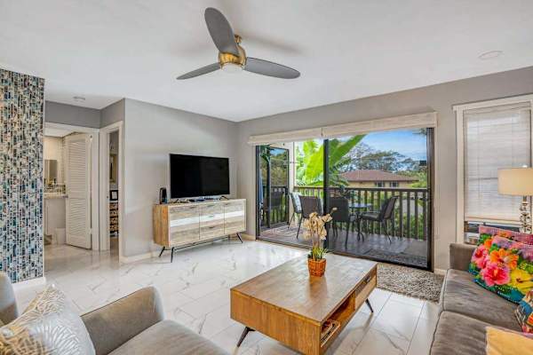 Bright Living Room With Lanai Access