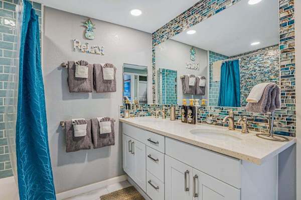 Spa Inspired Modern Bathroom Retreat