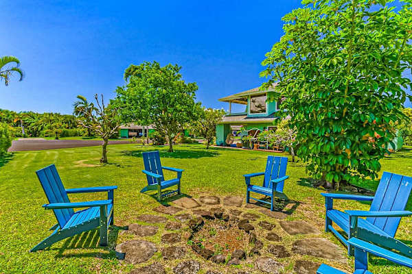 Expansive Backyard Paradise
