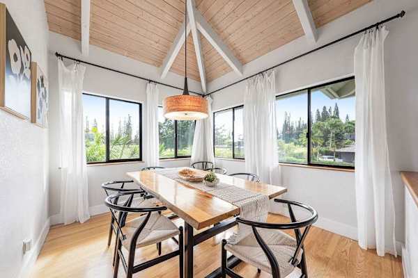 Gather Around For Memorable Island Meals