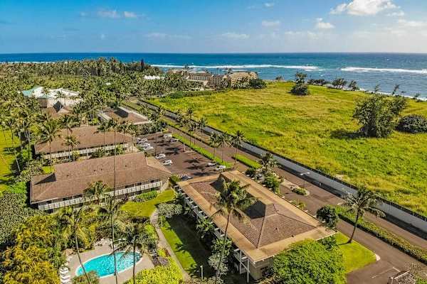 Panoramic Views Of Maui's Coastline