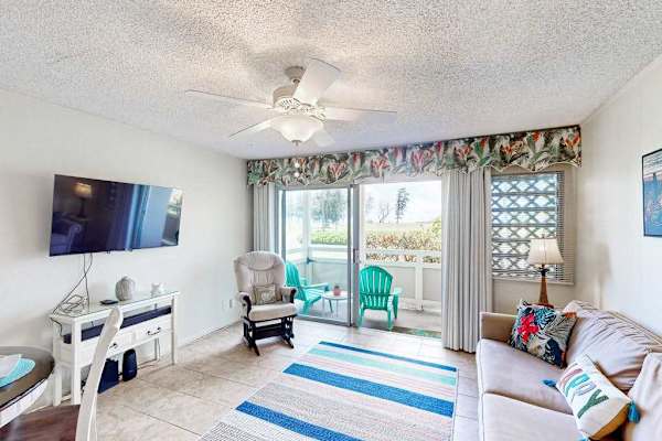 Sunlit Living Room Made For Relaxing