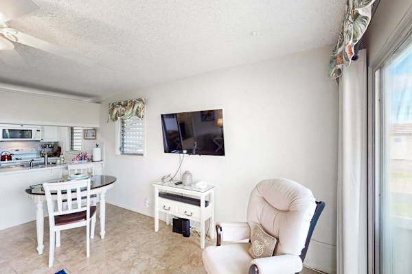 Open Dining With Natural Light