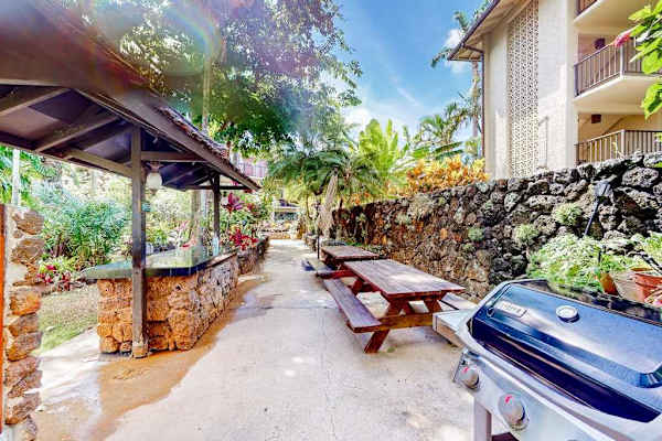 Covered BBQ Pavilion For Gatherings