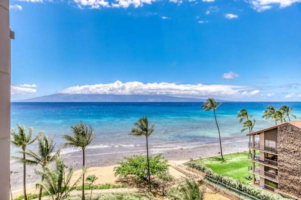 Wake Up To Endless Pacific Views