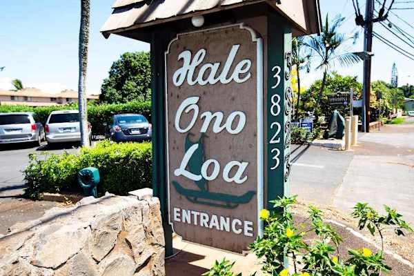 Entrance sign for Hale Ono Loa