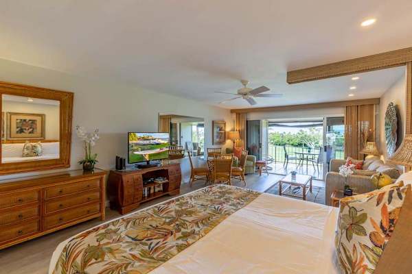 Spacious Island Retreat With Lanai