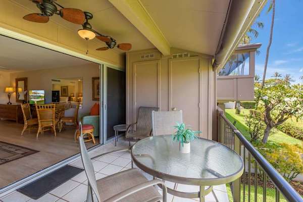Al Fresco Dining On The Lanai