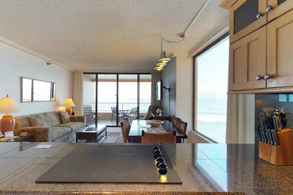 View from the kitchen all the way through to the lanai.