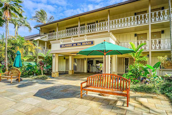 Arrive at Your Hawaiian Escape