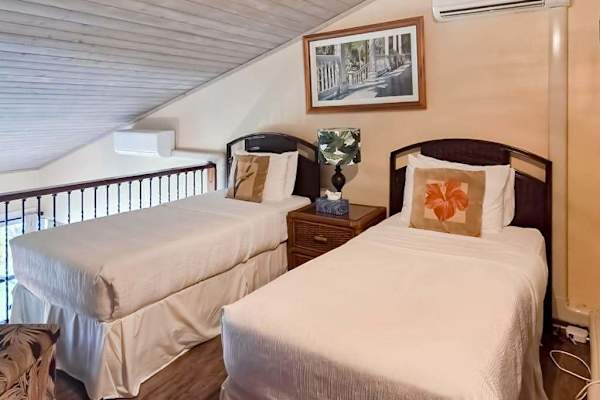 Cozy Twin Loft For Family Stays