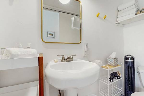 Fresh Coastal Style Bathroom
