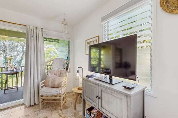 Relaxing Studio Lounge Space