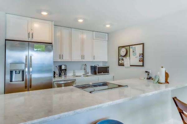 Modern Kitchen Designed For Entertaining