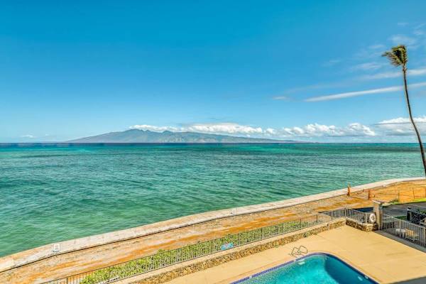 Endless Pacific Views From Paradise
