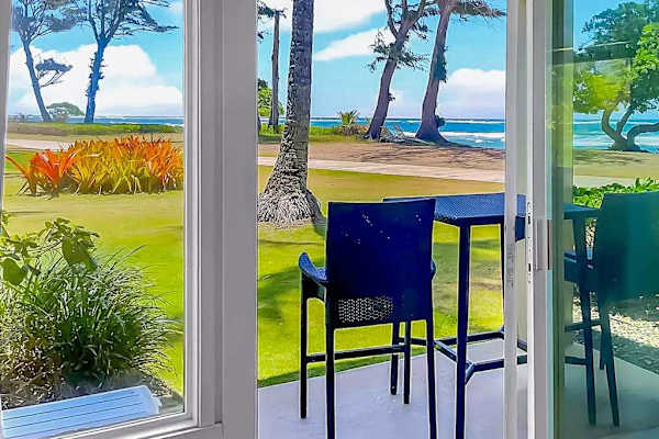 Outdoor dining with tropical scenery
