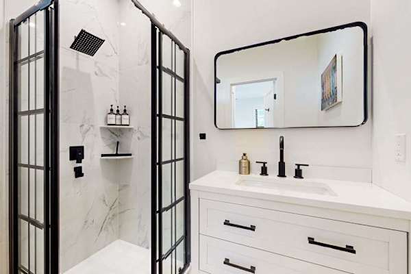 Stylish Spa Inspired Full Bathroom