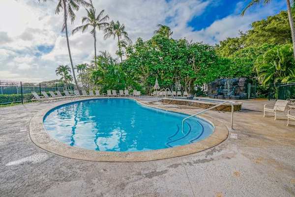 Sparkling Tropical Resort Pool