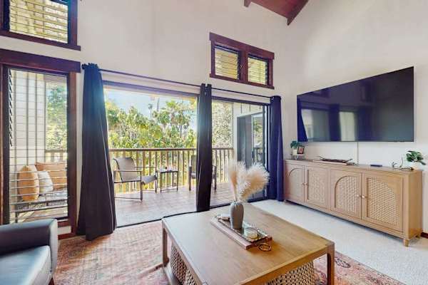 Sunlit Living Room With Lanai Access