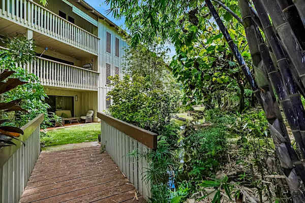 Shaded Garden Walkway To Your Stay