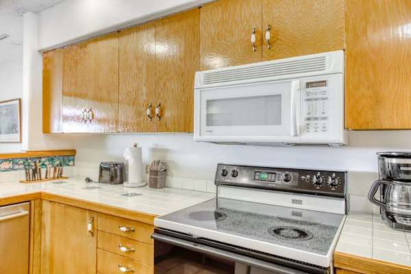 Fully equipped kitchen for easy meals
