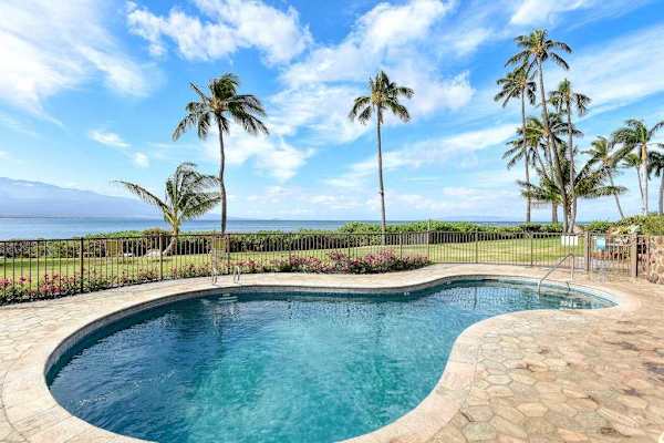 Maalaea Banyans Pool