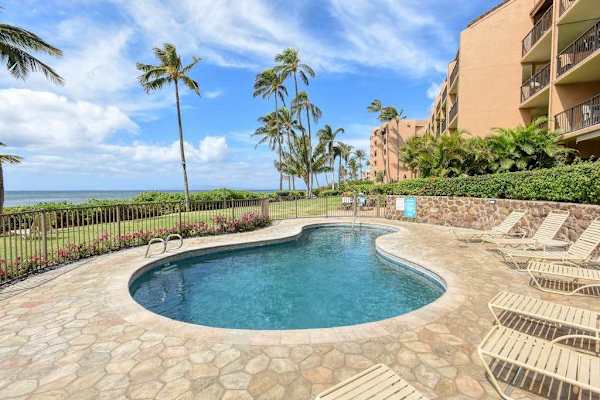 Maalaea Banyans Pool