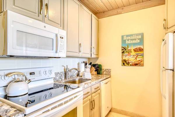 Well Equipped Kitchen With Coastal Style