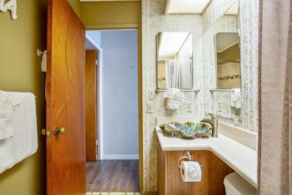 Primary bathroom 