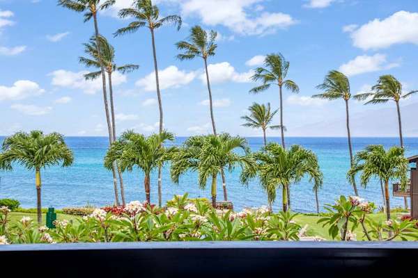 Mahina Surf Resort