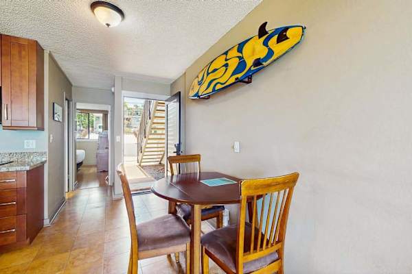 Casual Island Dining Space