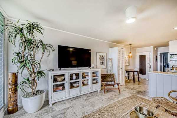 Spacious Living Area For Family Gatherings
