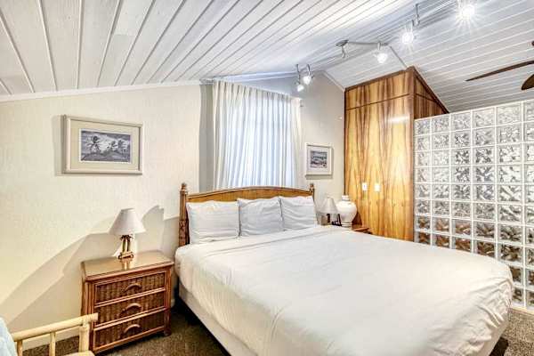 Comfortable primary suite with a King bed 