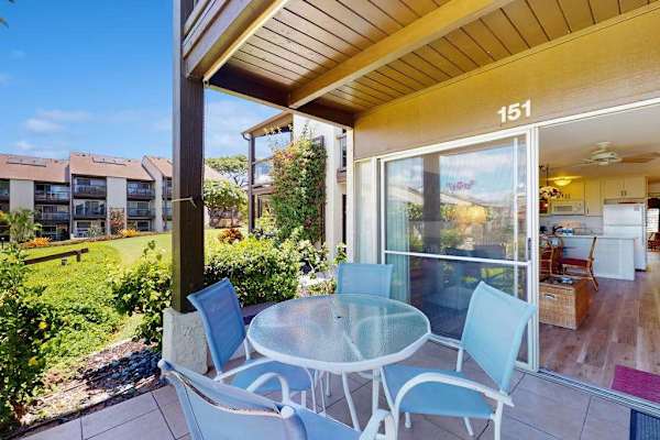 Outdoor Dining With Resort Views