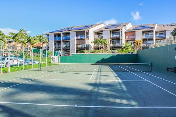 Tennis Courts For Active Stays