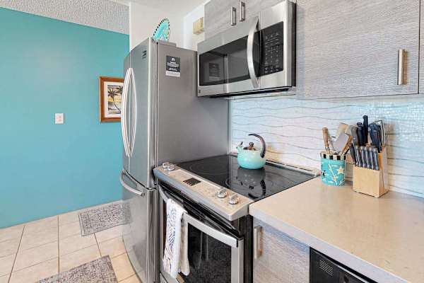 Fully Equipped Coastal Kitchen