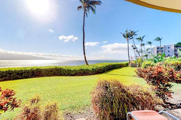 Island Sands Resort Tropical Paradise views - Enjoy the lanai to experience this view.