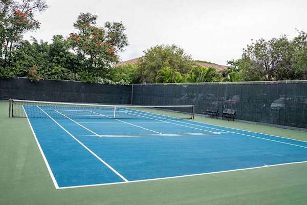 Championship Tennis Courts Onsite