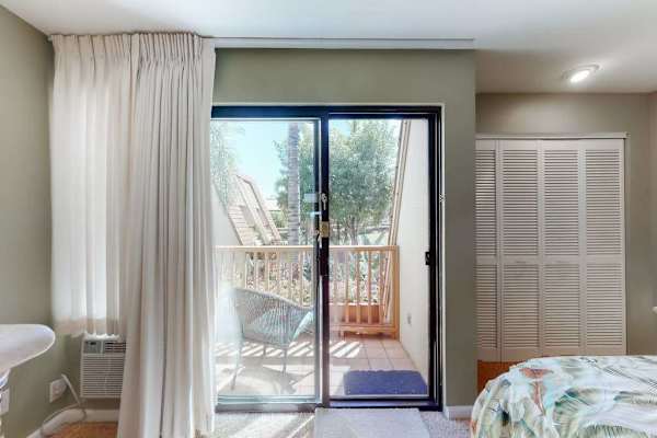Wake Up To Private Lanai Views