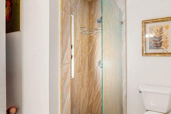 Walk In Shower With Modern Design