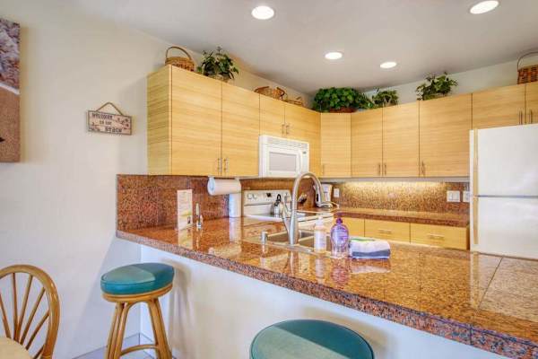 Granite Breakfast Bar Kitchen