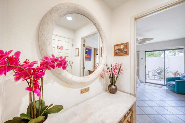 Elegant Bedroom Vanity Nook
