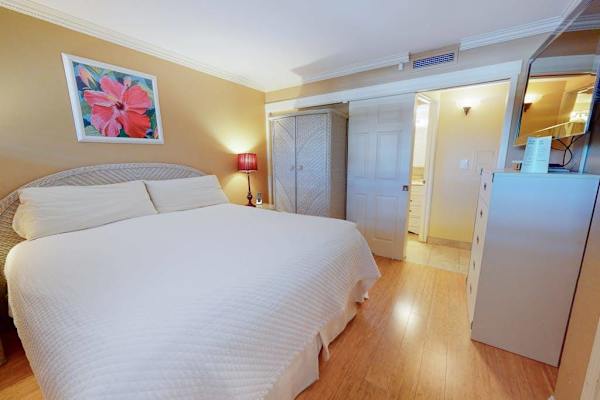 Restful King Suite