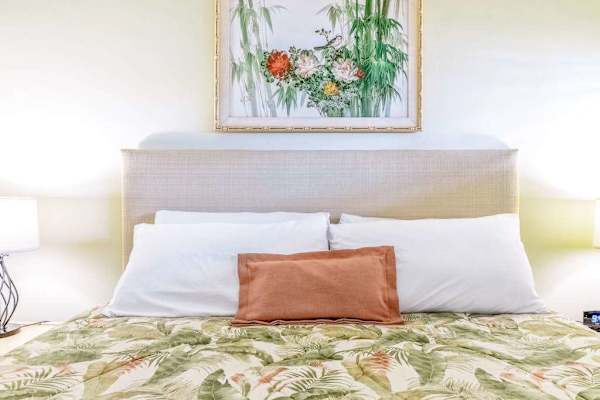 Plush Island Pillows Designed For Deep Relaxation