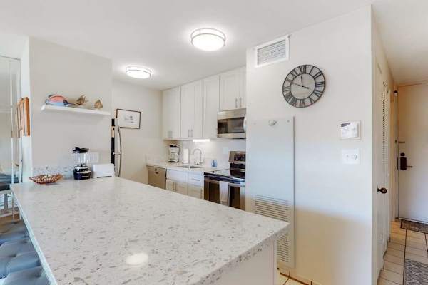 Modern Kitchen With Island Style