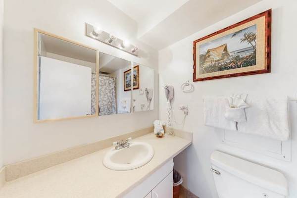 Enjoy a refreshing shower after time by the ocean