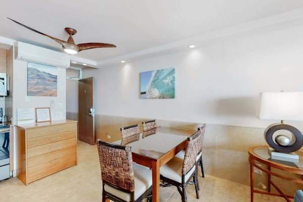 Comfortable dining space surrounded by island charm
